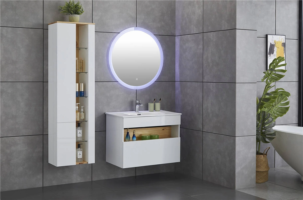 Moderný špičkový vlastný minimalistický štýl dubový lesklý vrch s funkciou odhmlievania Zrkadlová skrinka Kúpeľňová skrinka